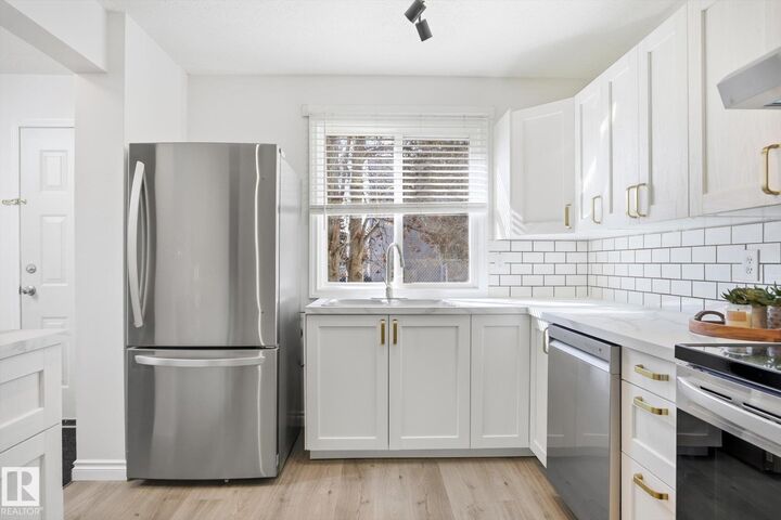 Property Photo:  857 Erin Place NW  AB T5T 1M6 