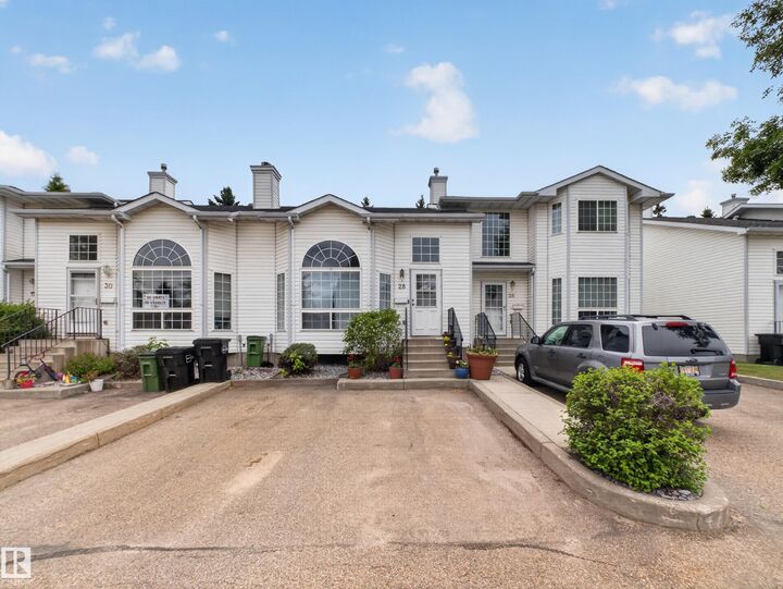 Property Photo:  3311 58 Street NW 28  AB T6L 6X3 