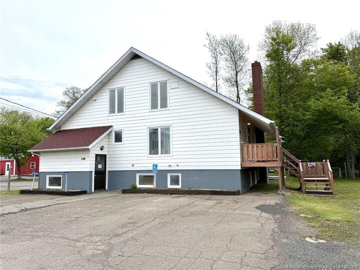Property Photo: 134 8E Rue NB E8S 1B7