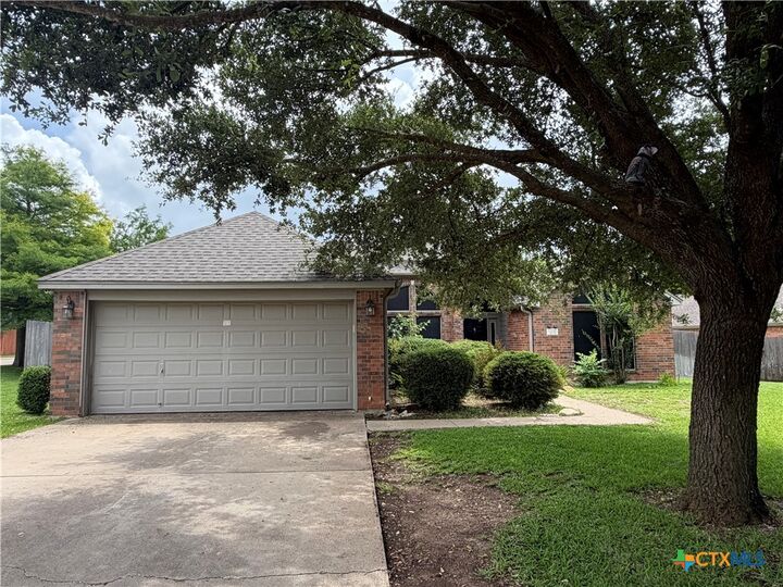 Property Photo: 1021 Westend Drive TX 76502