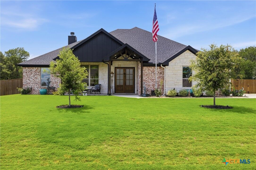 Property Photo:  11205 Golden Eagle Avenue  TX 76571 