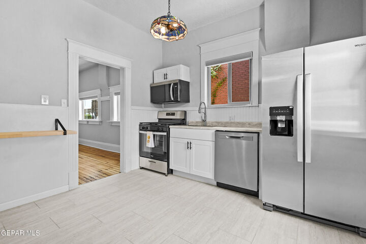 Property Photo: 305 E River Avenue TX 79902