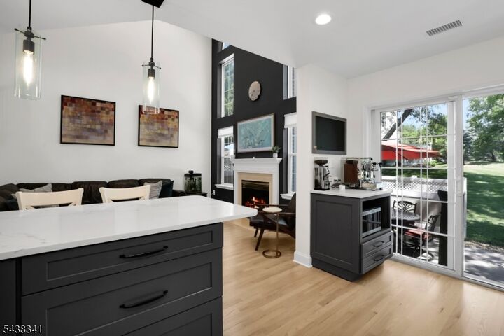 Property Photo:  10 Raleigh Ct  NJ 07920 