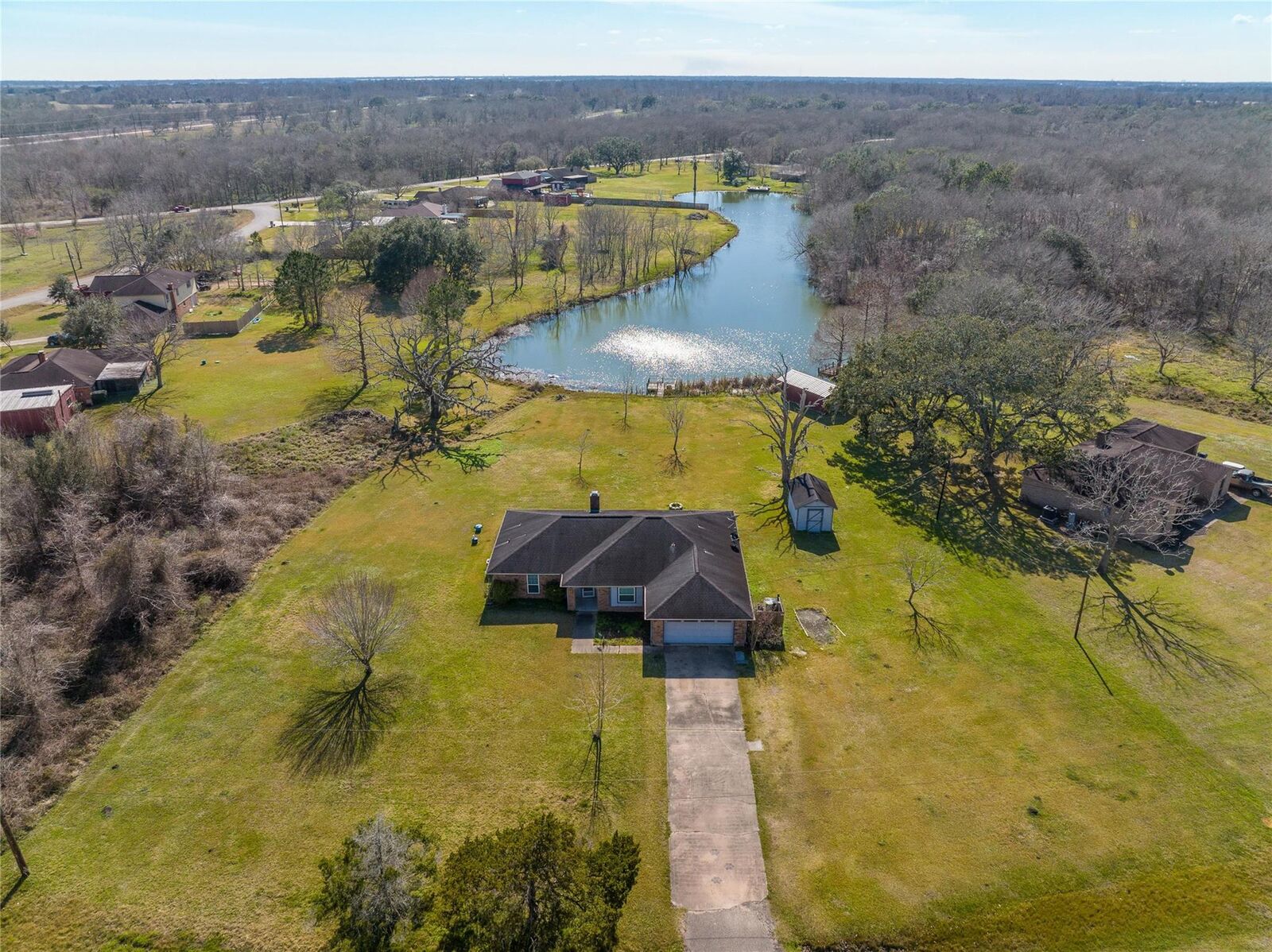 Property Photo: 140 Lakewood Drive TX 77515