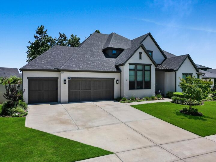 Property Photo:  10095 S Goshawk Trail  TX 77385 