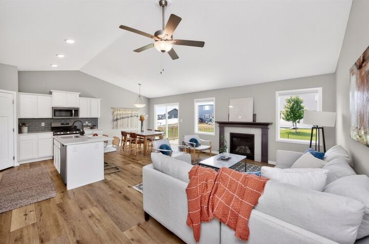 Property Photo: 1245 Cedar Street IA 50263