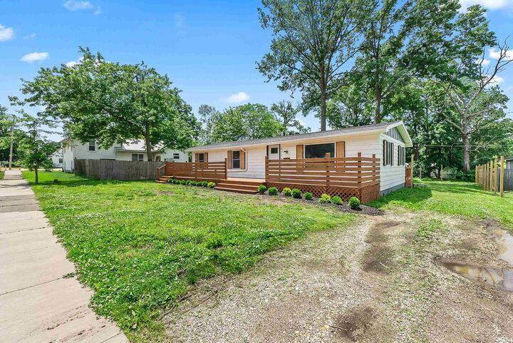 Property Photo:  5710 S Harrison Street  IN 46807-3411 