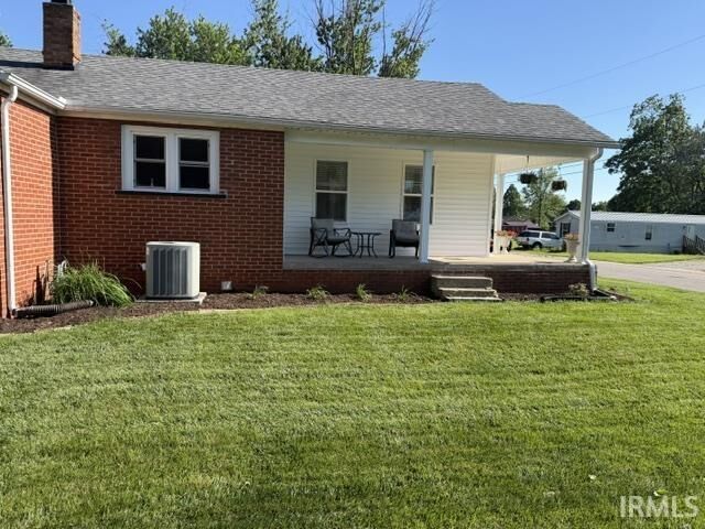 Property Photo:  600 S Lincoln Street  IN 47648 