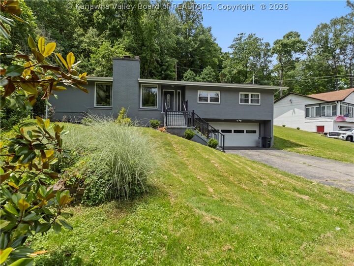 Property Photo: 1511 Hunter Drive WV 25311