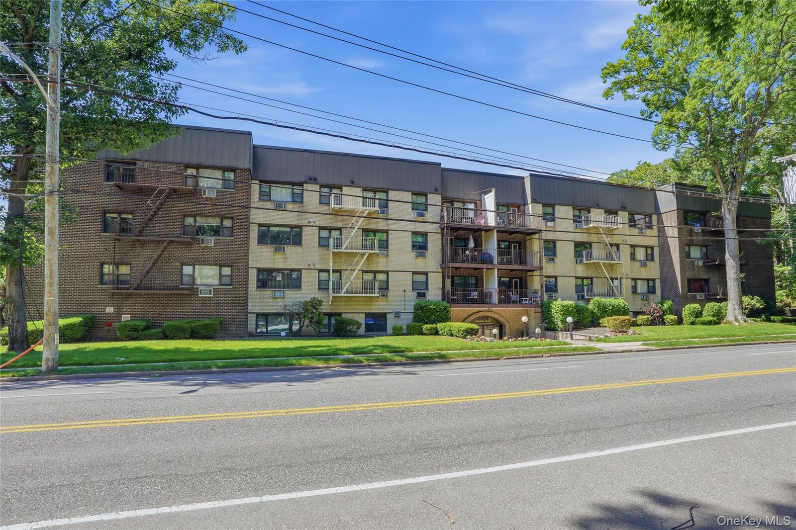 Property Photo:  2241 Palmer Avenue 4M  NY 10801 