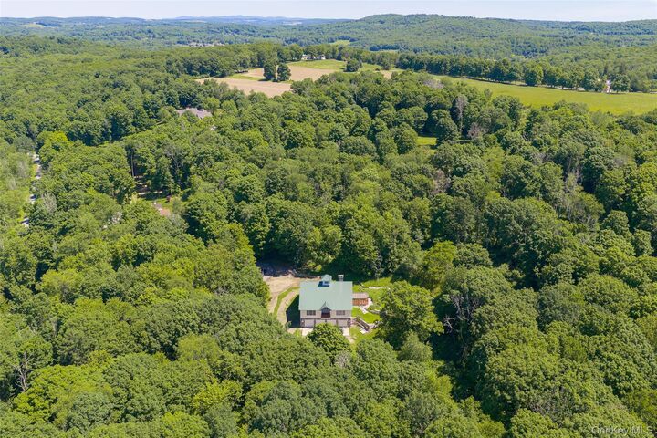 Property Photo:  46 Hoxie Road  NY 12545 