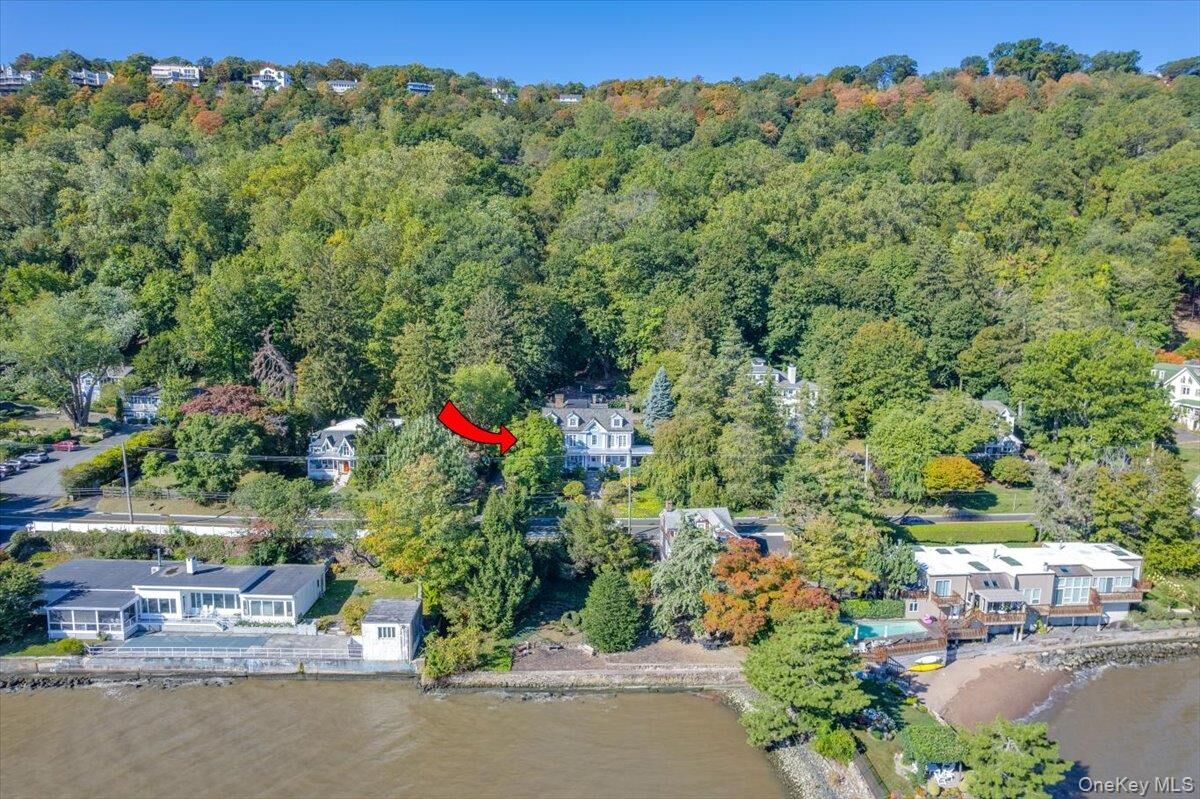 Property Photo:  245 River Road  NY 10960 