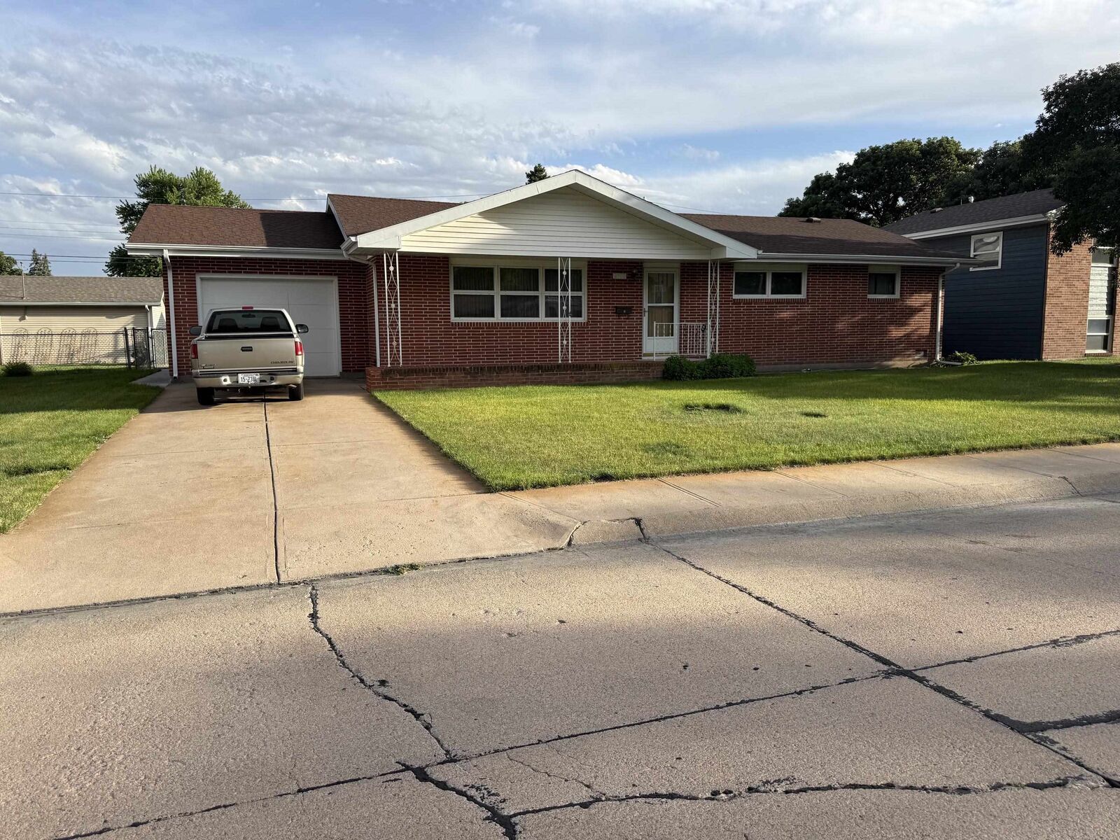 Property Photo:  2102 W D  NE 69101 