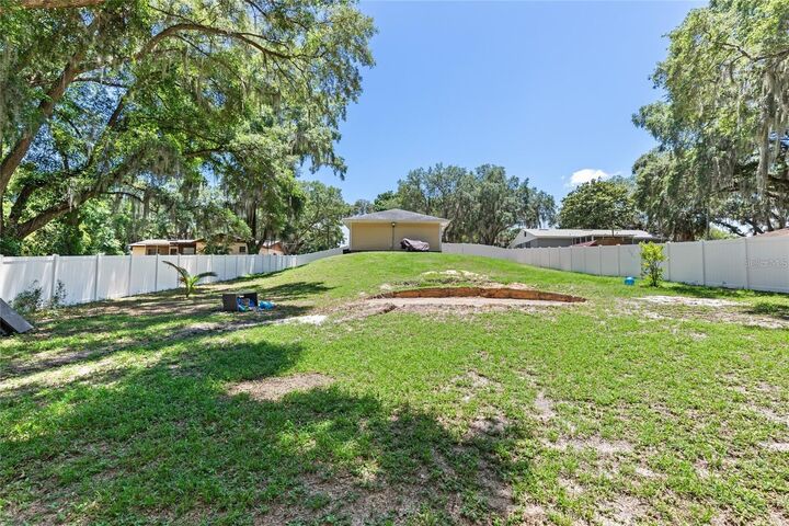 Property Photo: 206 E Catawba FL 34731