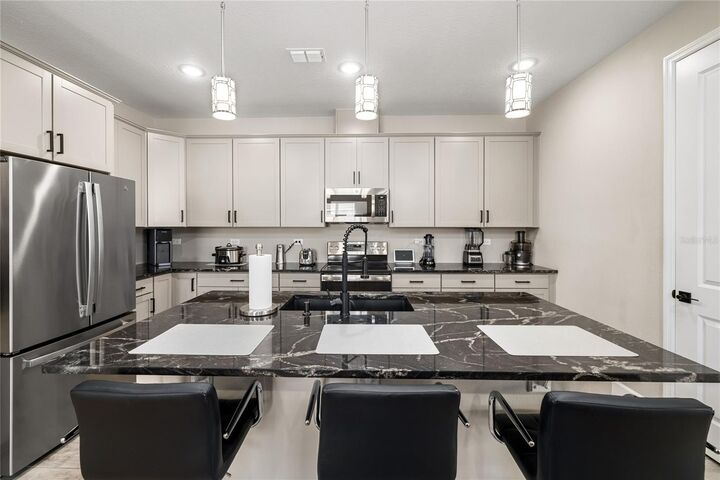 Property Photo:  1060 River Otter Way  FL 32720 