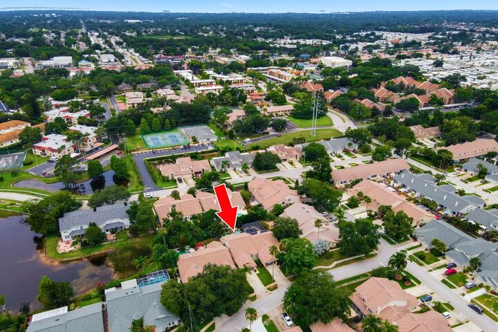 Property Photo: 3006 Fieldbrook Place FL 33761