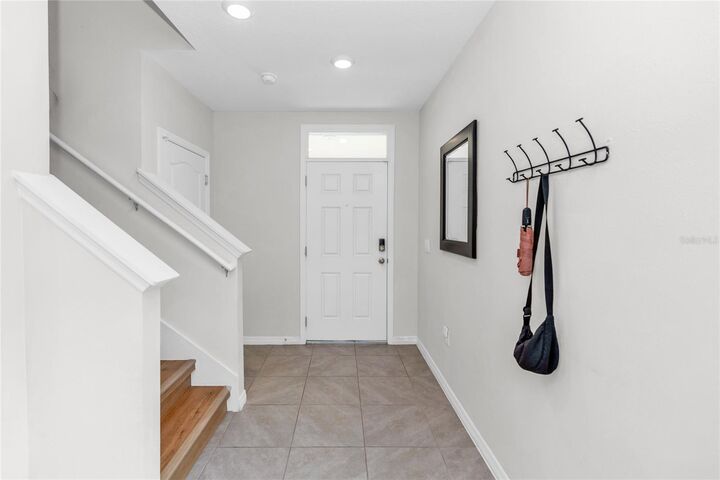 Property Photo:  3758 Sungrove Circle  FL 32771 