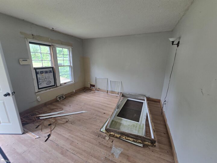 Property Photo:  3233 Home Avenue  MI 48504 