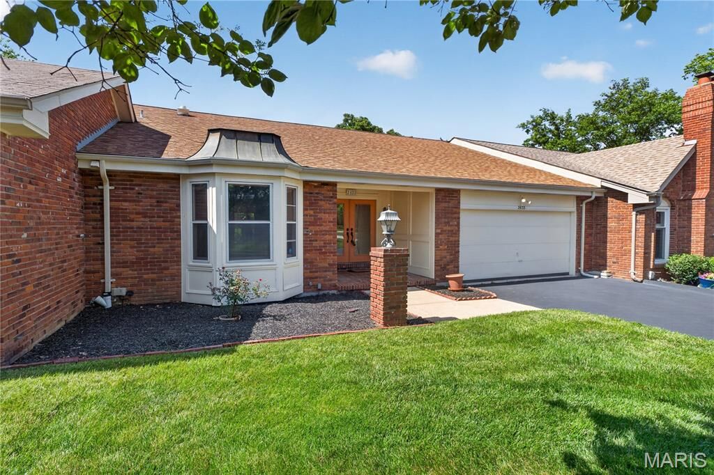 Property Photo:  2435 Baxton Way  MO 63017 