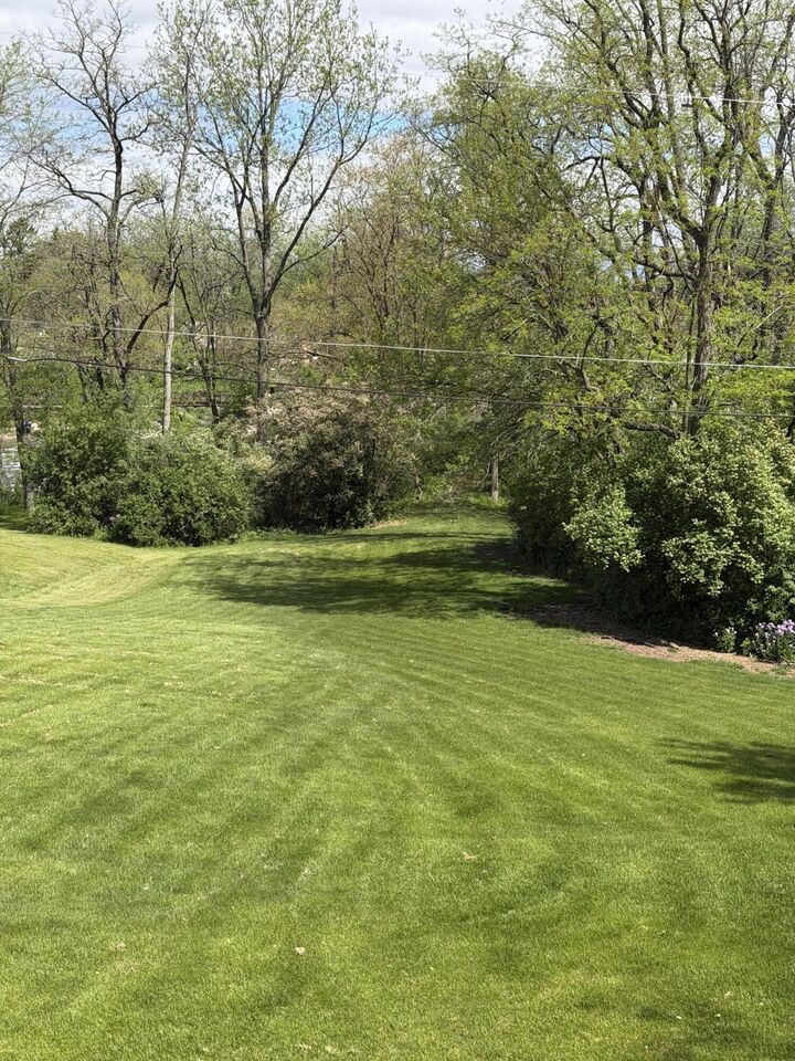 Property Photo: 5550 W Parkview Dr WI 53092