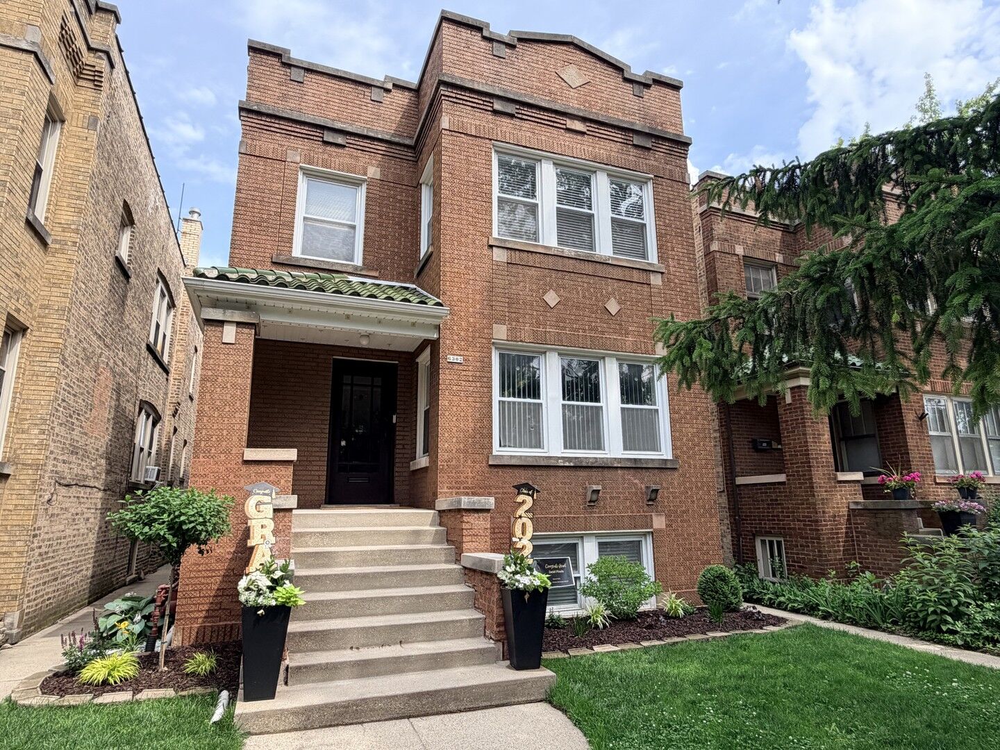 Property Photo: 6302 W Holbrook Street G IL 60646