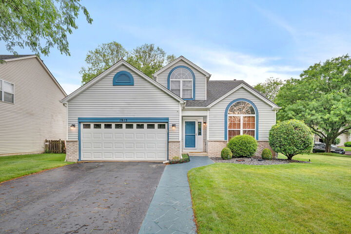 Property Photo: 1915 Somerset Court IL 60446