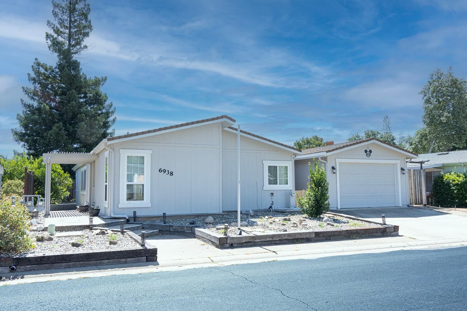 Property Photo: 6938 Grand Tree Lane CA 95621