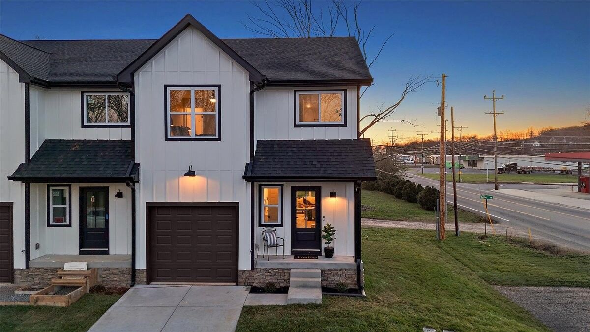 Property Photo:  3670 Main St 3  TN 37347 