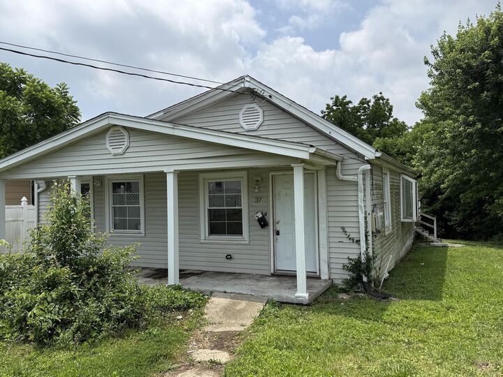 Property Photo: 37 Goodridge Drive KY 41042