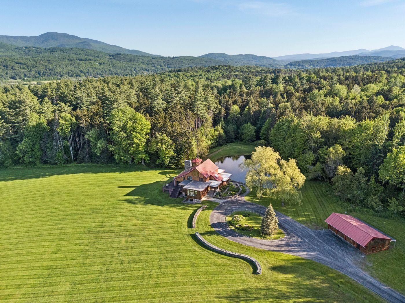 Property Photo:  105 Lower Moulton Lane  VT 05672 