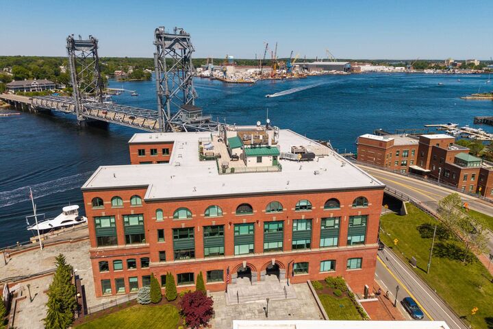 Property Photo:  1 Harbour Place  NH 03801 