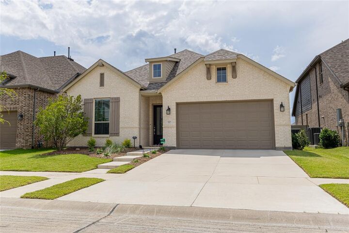 Property Photo: 1517 Chickadee Drive TX 76226