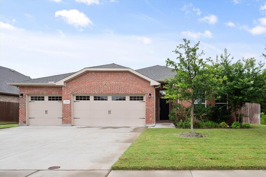Property Photo:  2512 Clayton Street  TX 75154 