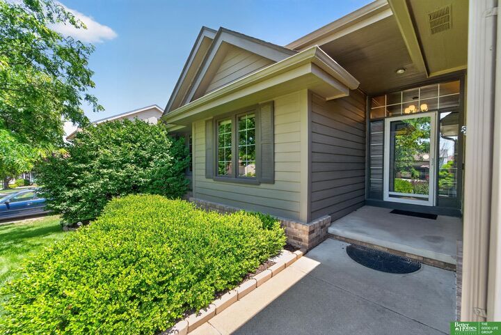 Property Photo:  6707 S 163rd Street  NE 68135 