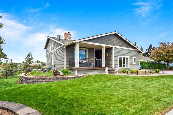 Property Photo:  1725 SW Parkway Drive  OR 97756 