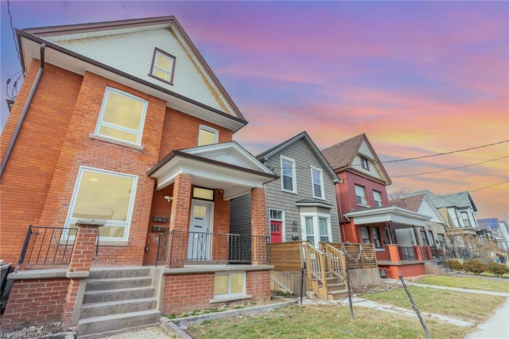 Property Photo:  291 Emerald Street N Second  ON L8L 5L2 