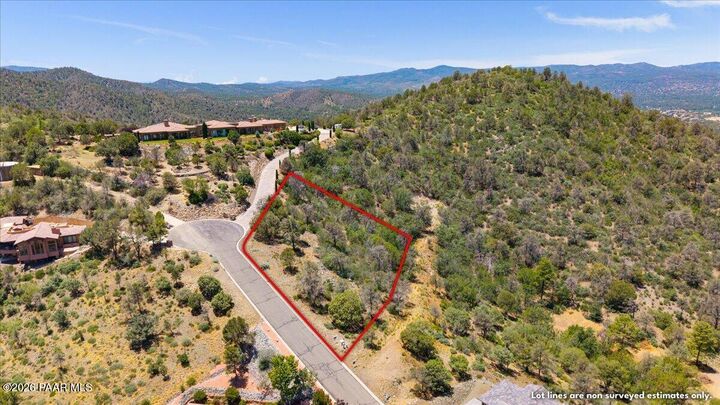 Property Photo:  684 Cloudcrossing Circle  AZ 86303 