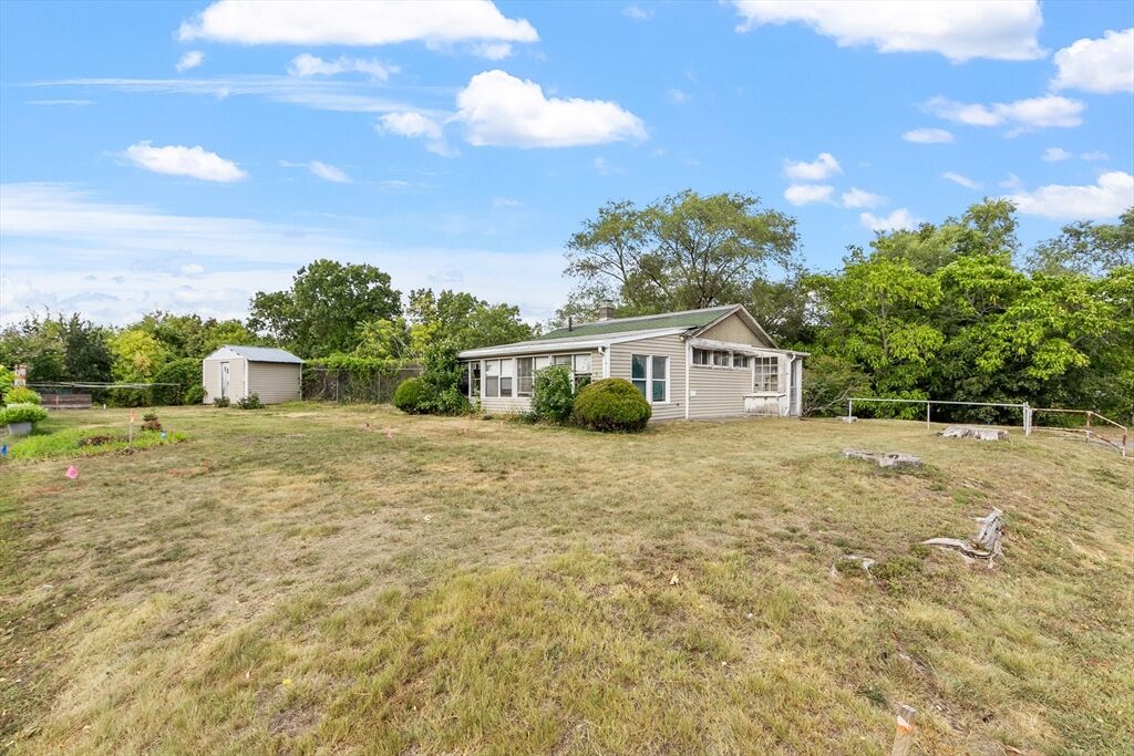 Property Photo:  14 Cross Street  MA 01801 