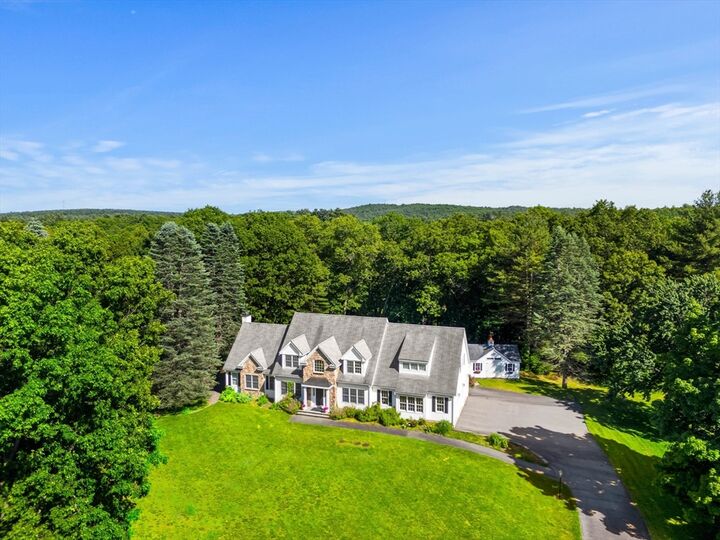 Property Photo: 186 Foster St MA 01460