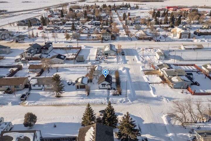 Property Photo: 115 Niblock Street AB T0B 0J0