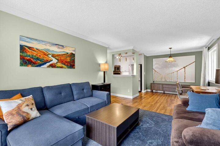 Property Photo:  727 56 Avenue SW 203  AB T2V 4Z8 