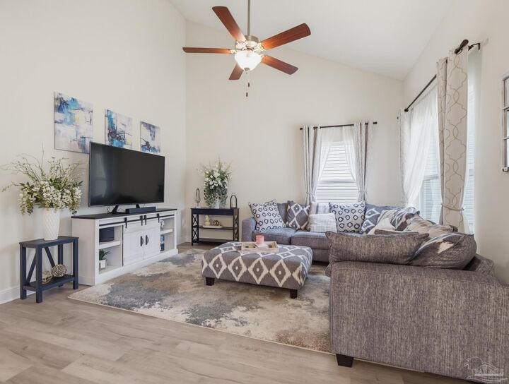 Property Photo:  350 Cardinal Cove Ct  FL 32504 