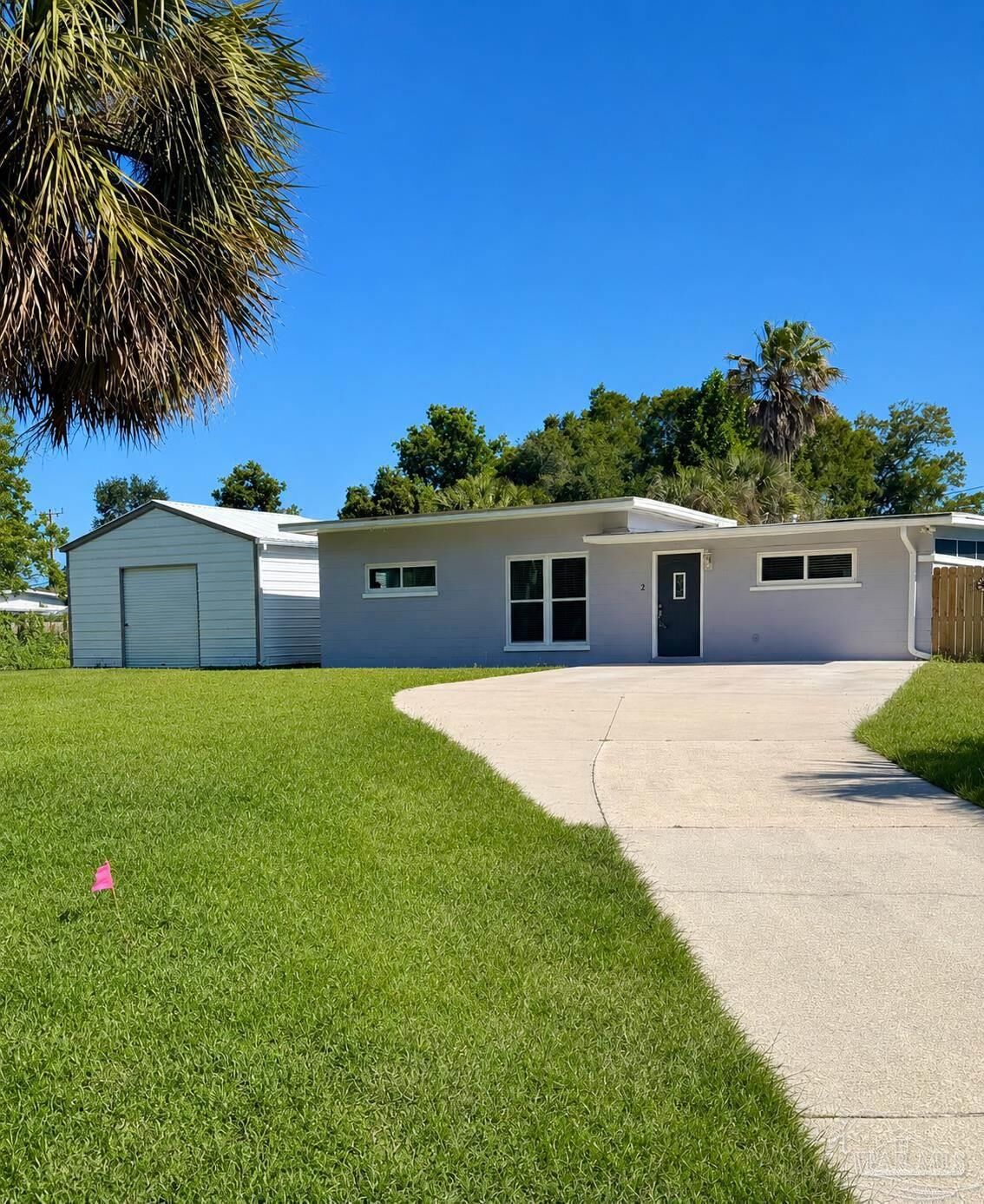 Property Photo: 2 Adkinson Dr FL 32506