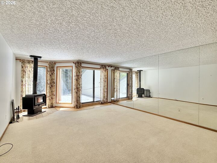 Property Photo:  13846 NW 10th Ct C  WA 98685 