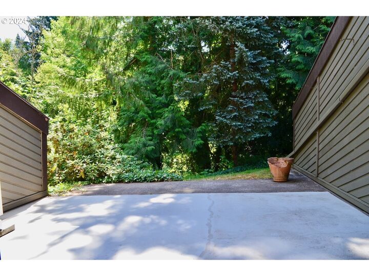 Property Photo: 13846 NW 10th Ct C WA 98685
