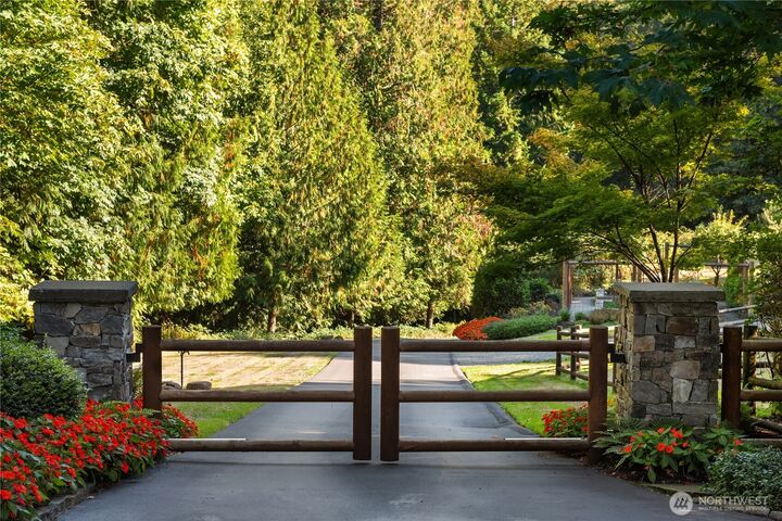 Property Photo:  20530 SE 19th Street  WA 98075 