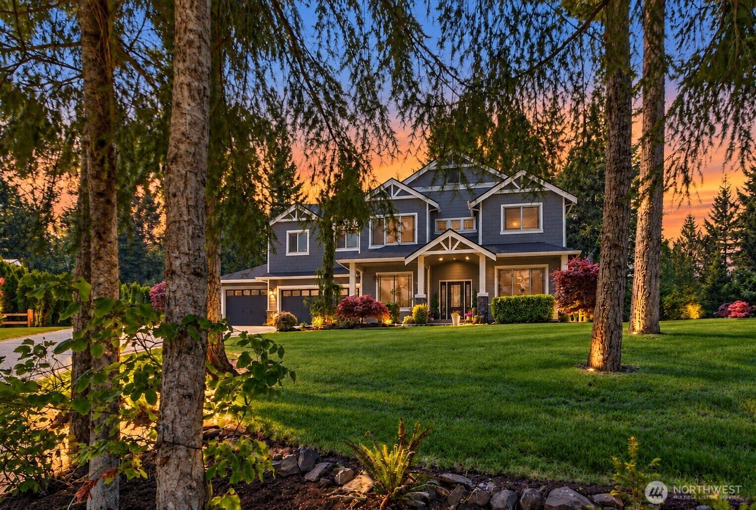 Property Photo:  10910  204th Avenue SE  WA 98290 