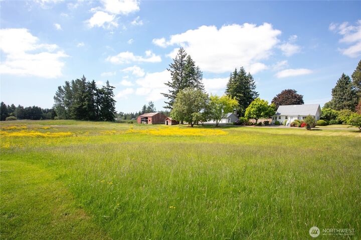 Property Photo: 551 E Smith Road WA 98226