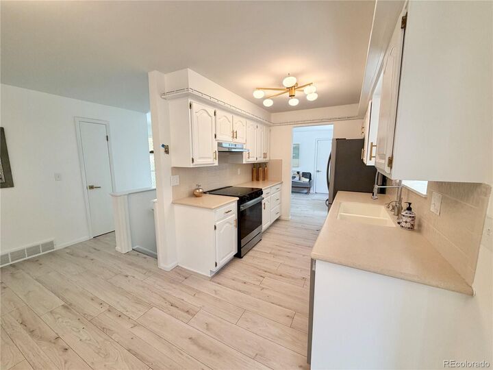 Property Photo:  2143 S Yukon Street  CO 80227 