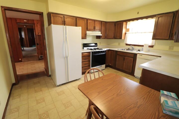 Property Photo:  1604 S Osborne Avenue  WI 53546 